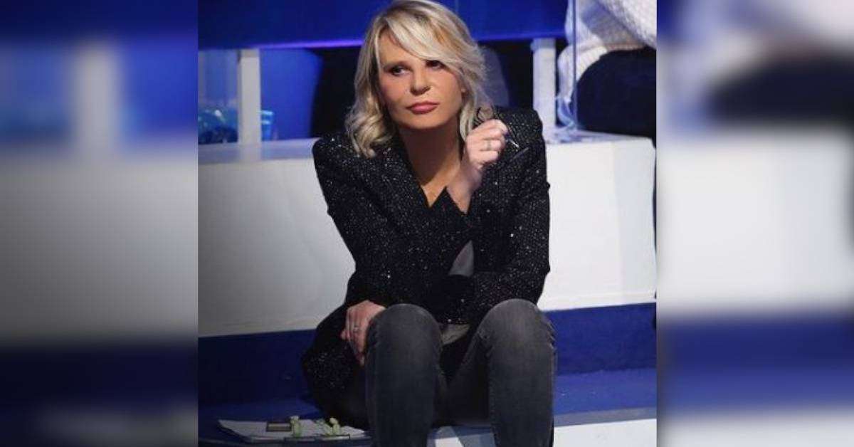 Abiti Maria De Filippi C è Posta Per Te